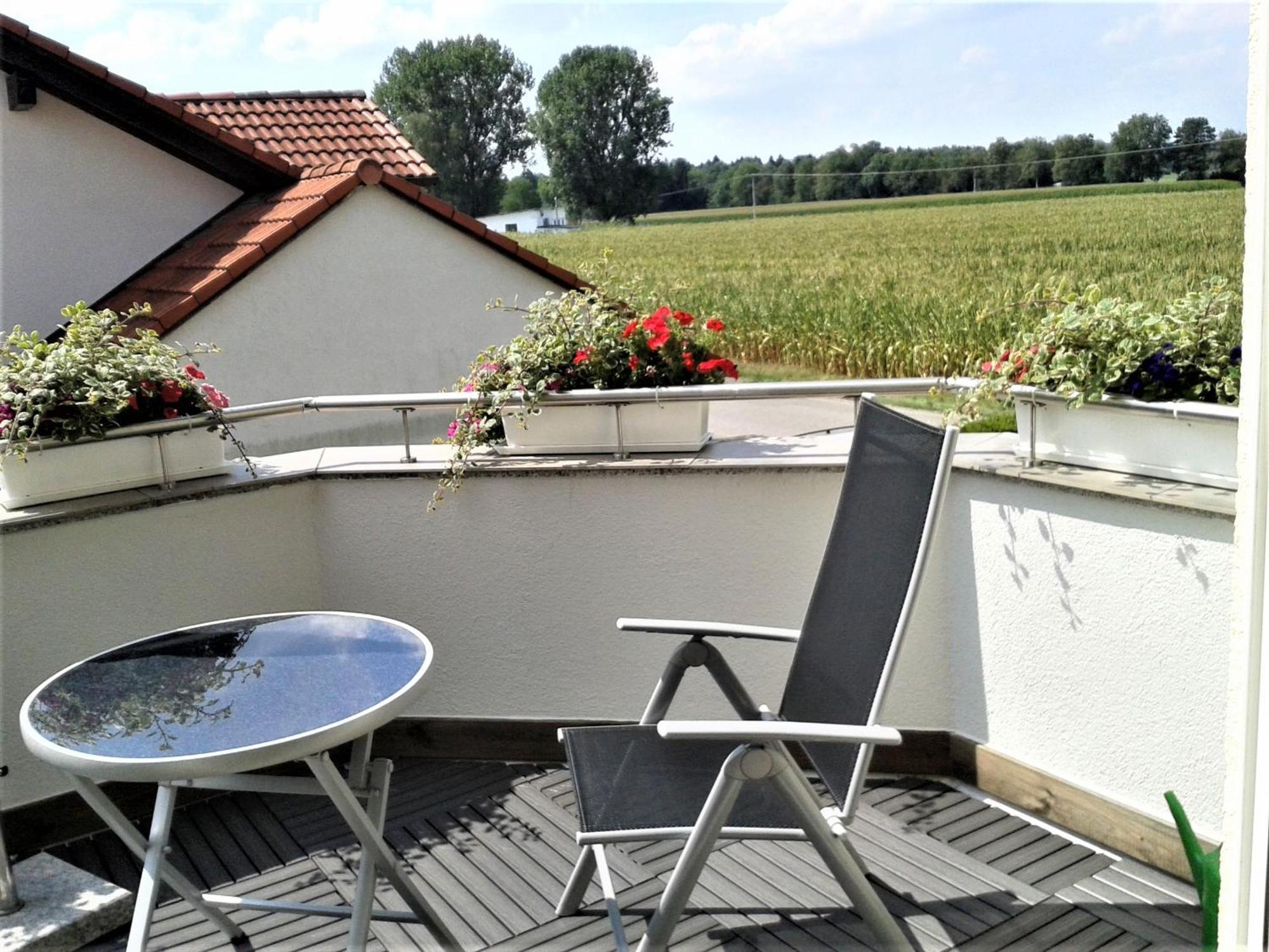 Ferienwohnung Beim Ried Bad Waldsee Exterior photo